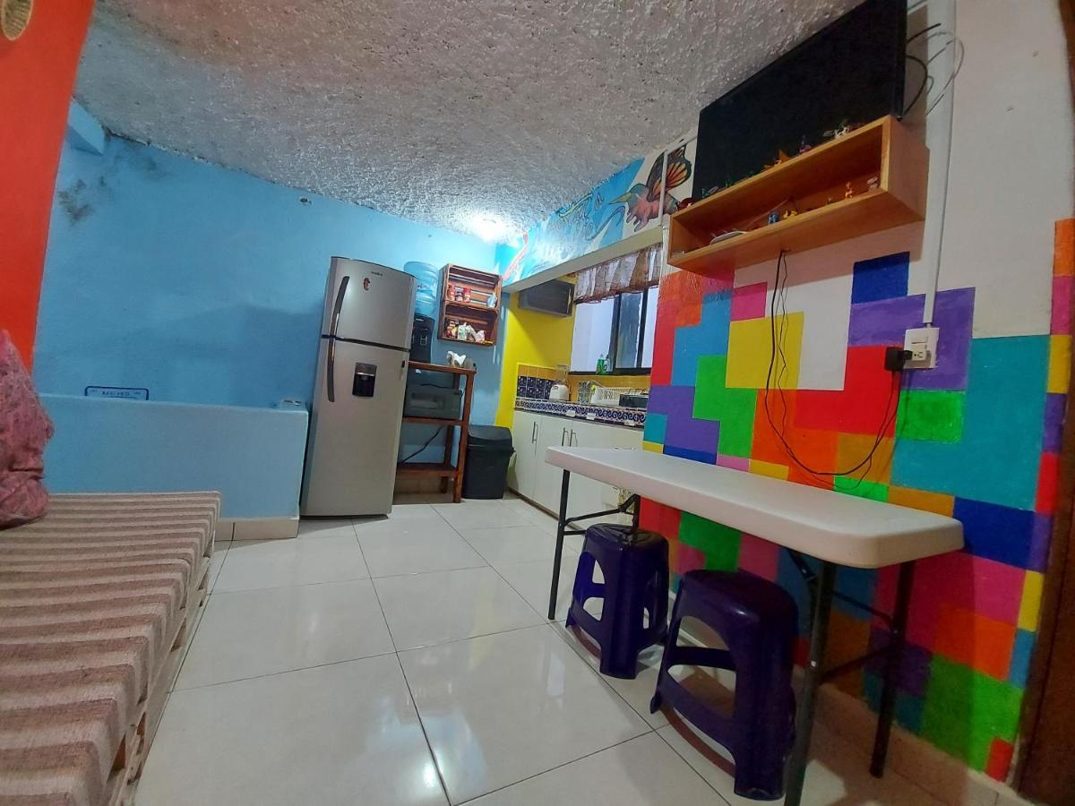 Hostal El Alebrije Valle de Bravo Exterior photo