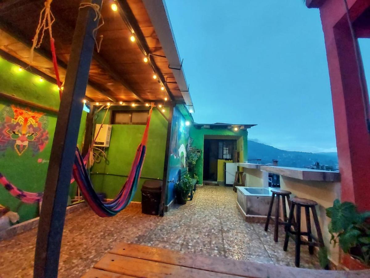 Hostal El Alebrije Valle de Bravo Exterior photo