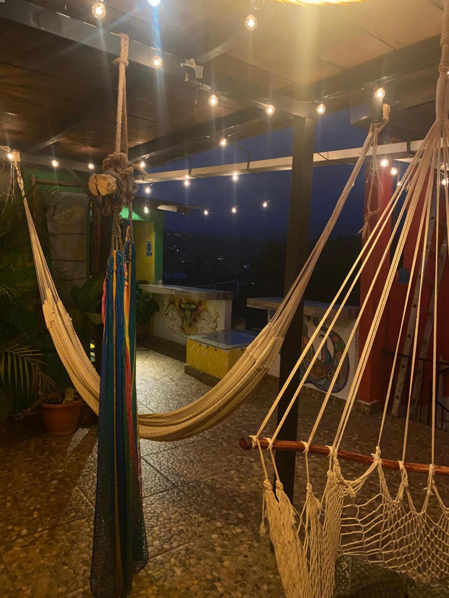 Hostal El Alebrije Valle de Bravo Exterior photo